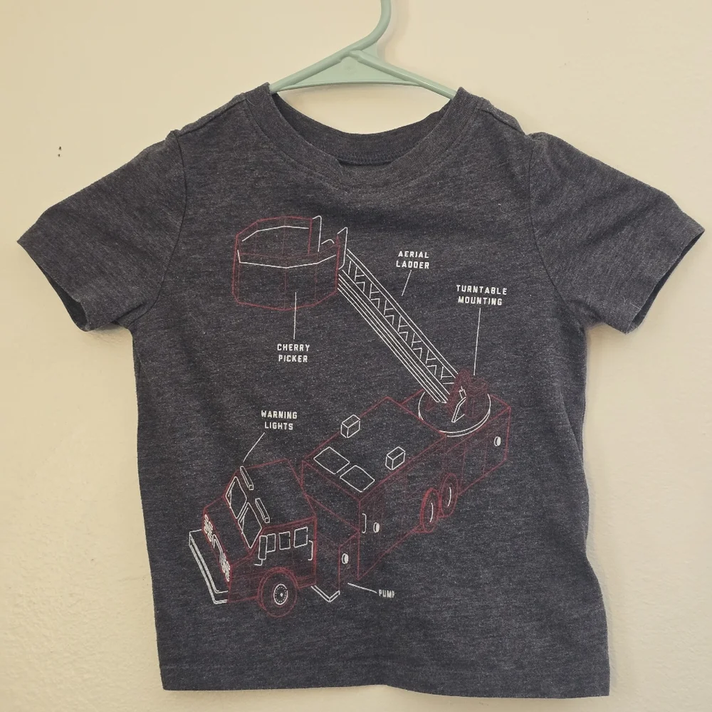 Old Navy Kids 2T Firetruck Dark Heather Gray Crewneck Tee